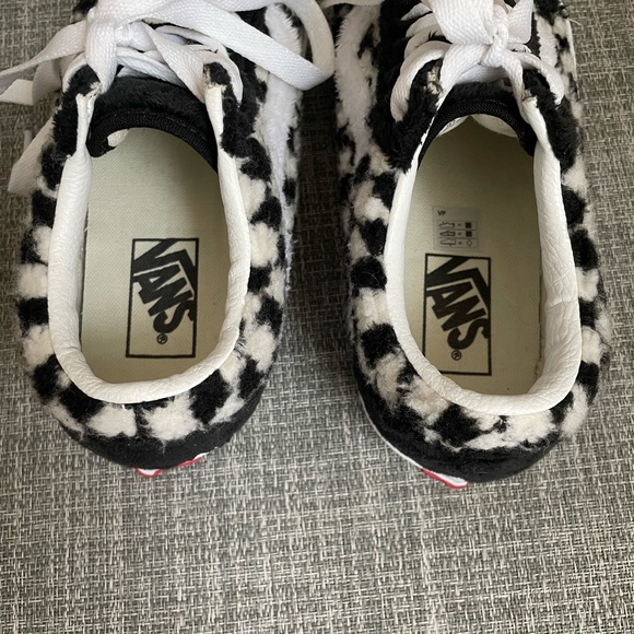 Worn once. Like new! Vans Old Skool "Sherpa Checkerboard" sneakers - Picture 5 of 7